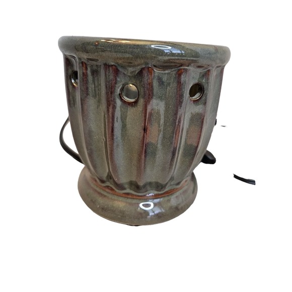 Scentsy PLYMOUTH Leaf Wax Warmer Retired Full Size With Blub 3 Wax Bars Fall - Picture 10 of 16